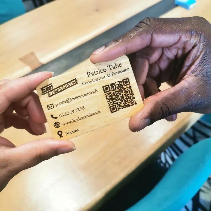 Cadeau personnalisé en bois 2053