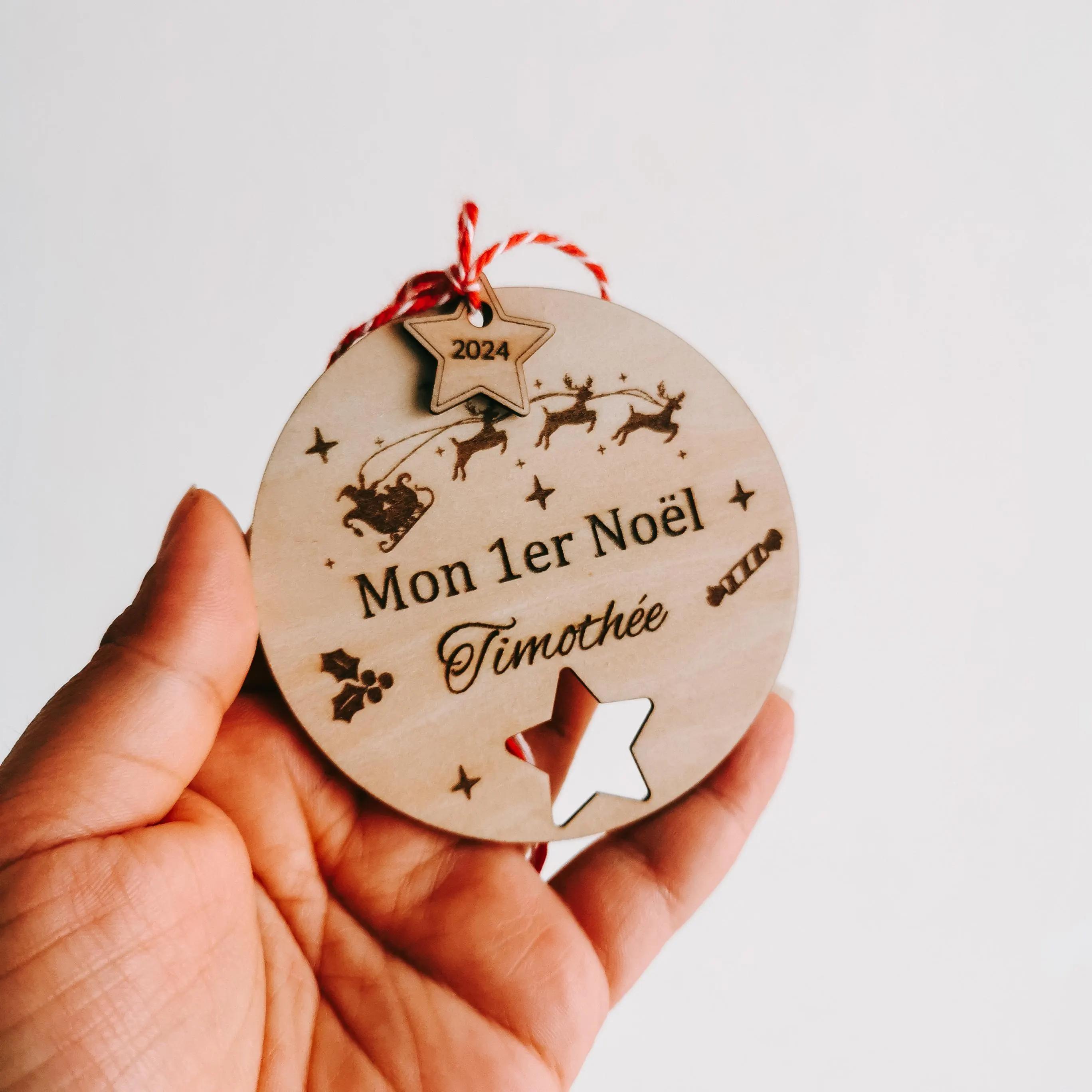 Boule mon premier Noël avec prénom gravé sur bois 1er Noël personnalisées en bois