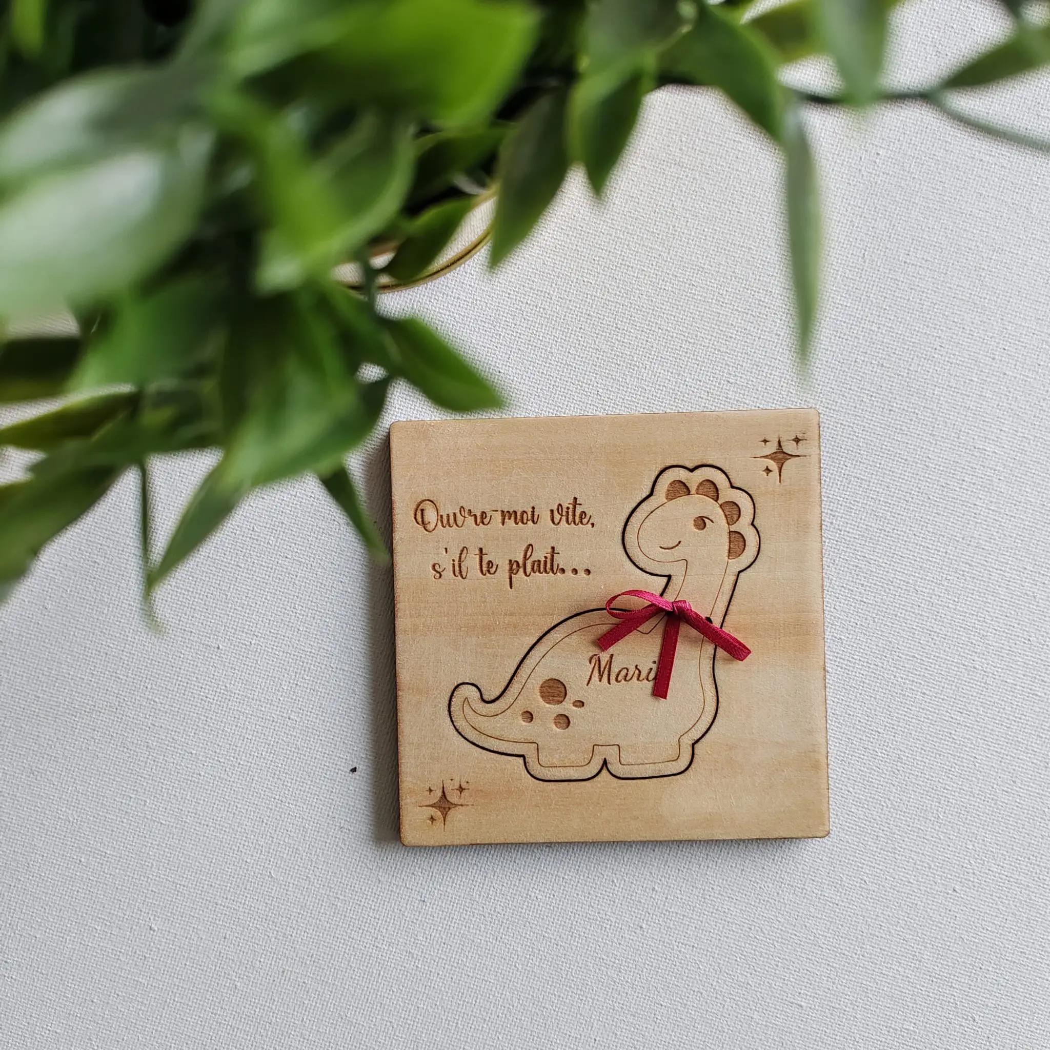 Coffret demande marraine parrain personnalisée surprise baptême forme Dinosaure