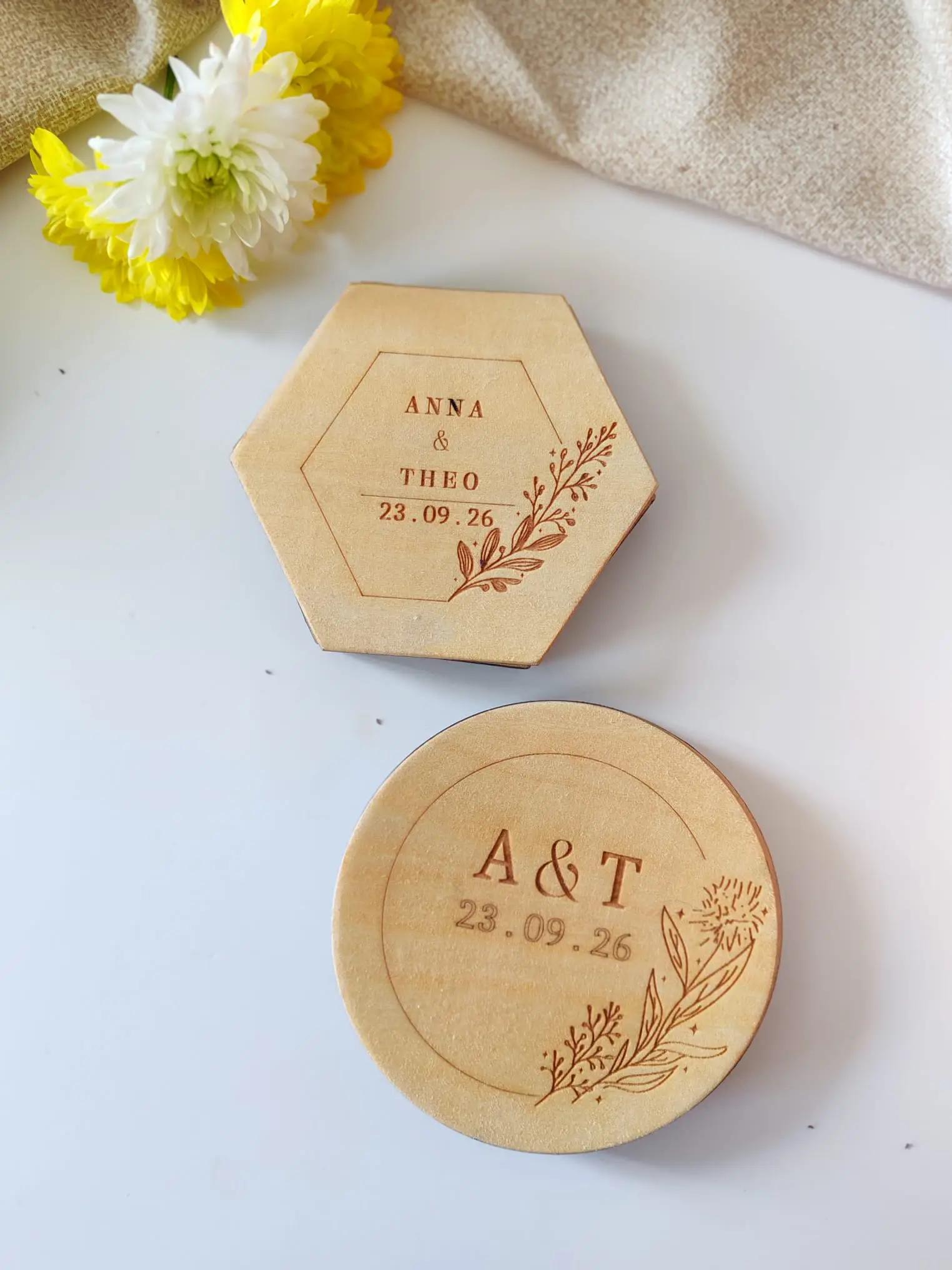 Porte alliance bois personnalisé prénom et date support alliances mariage rustique bohème