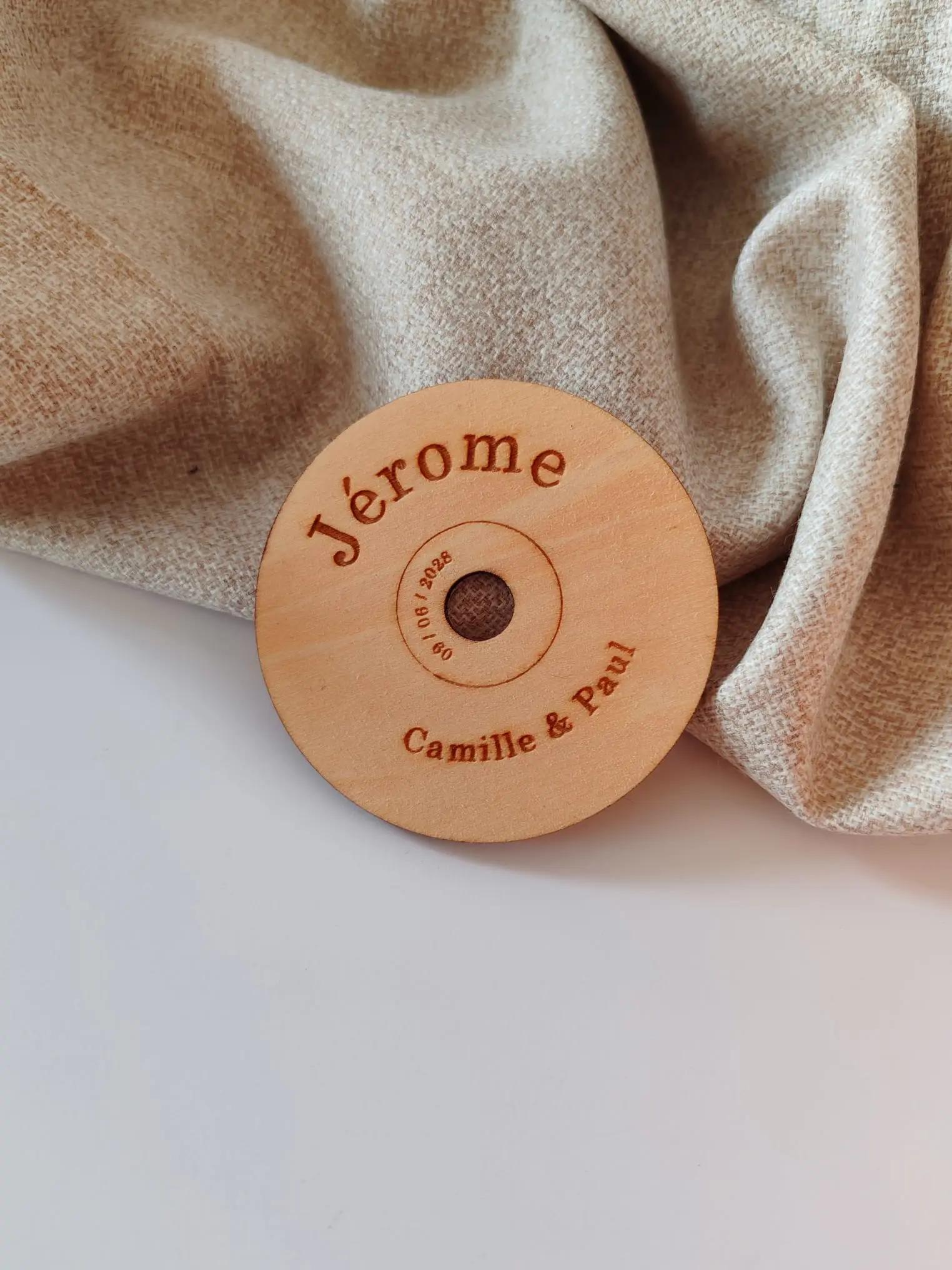 Cadeau personnalisé en bois 2896