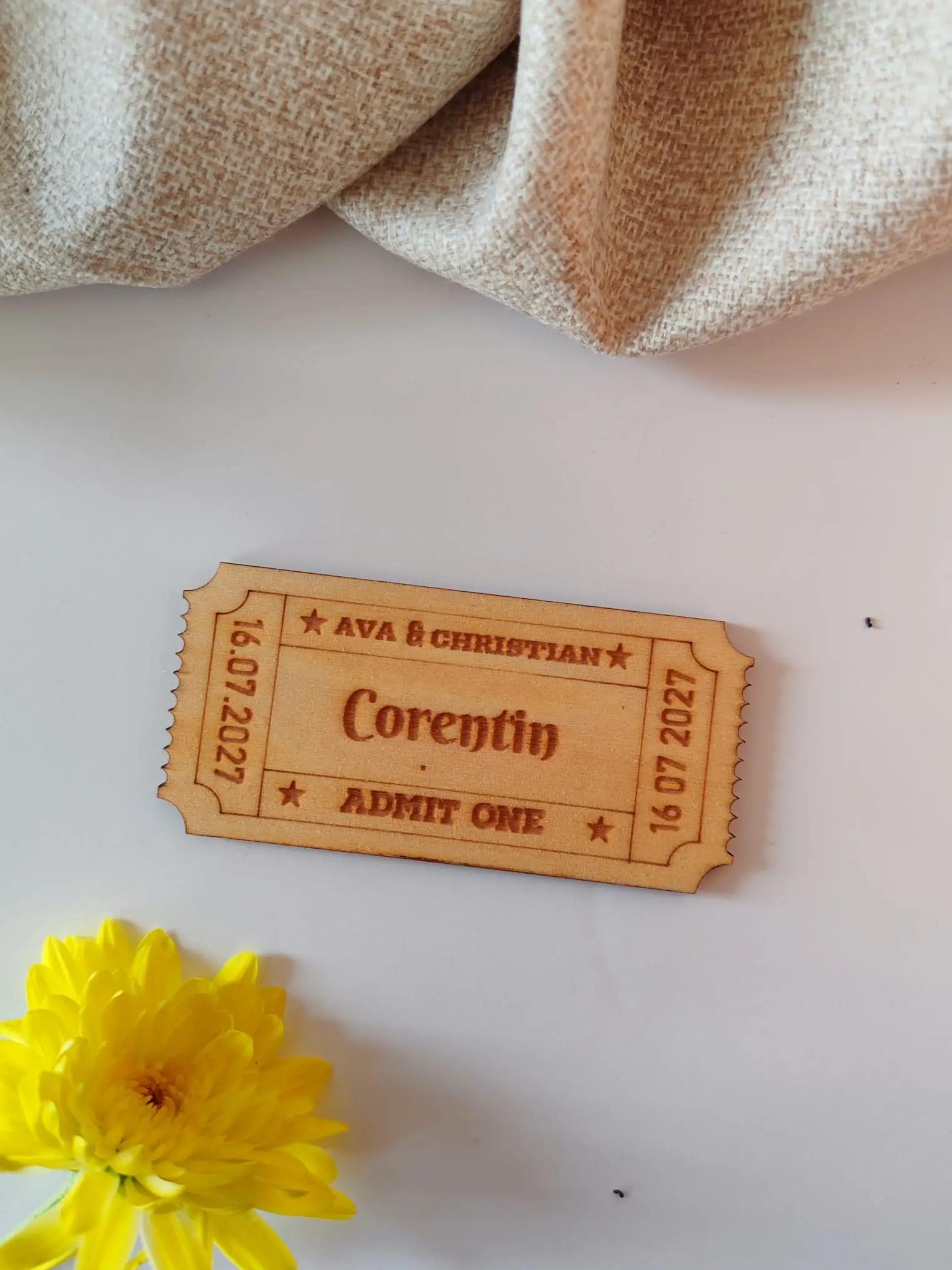 Marque place mariage bois personnalisé ticket cinéma prénom – cadeau invite original mariage vintage retro